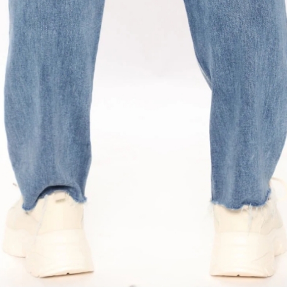 Fashion Nova size 1 medium wash all you can straight leg mom jeans - Picture 3 of 4